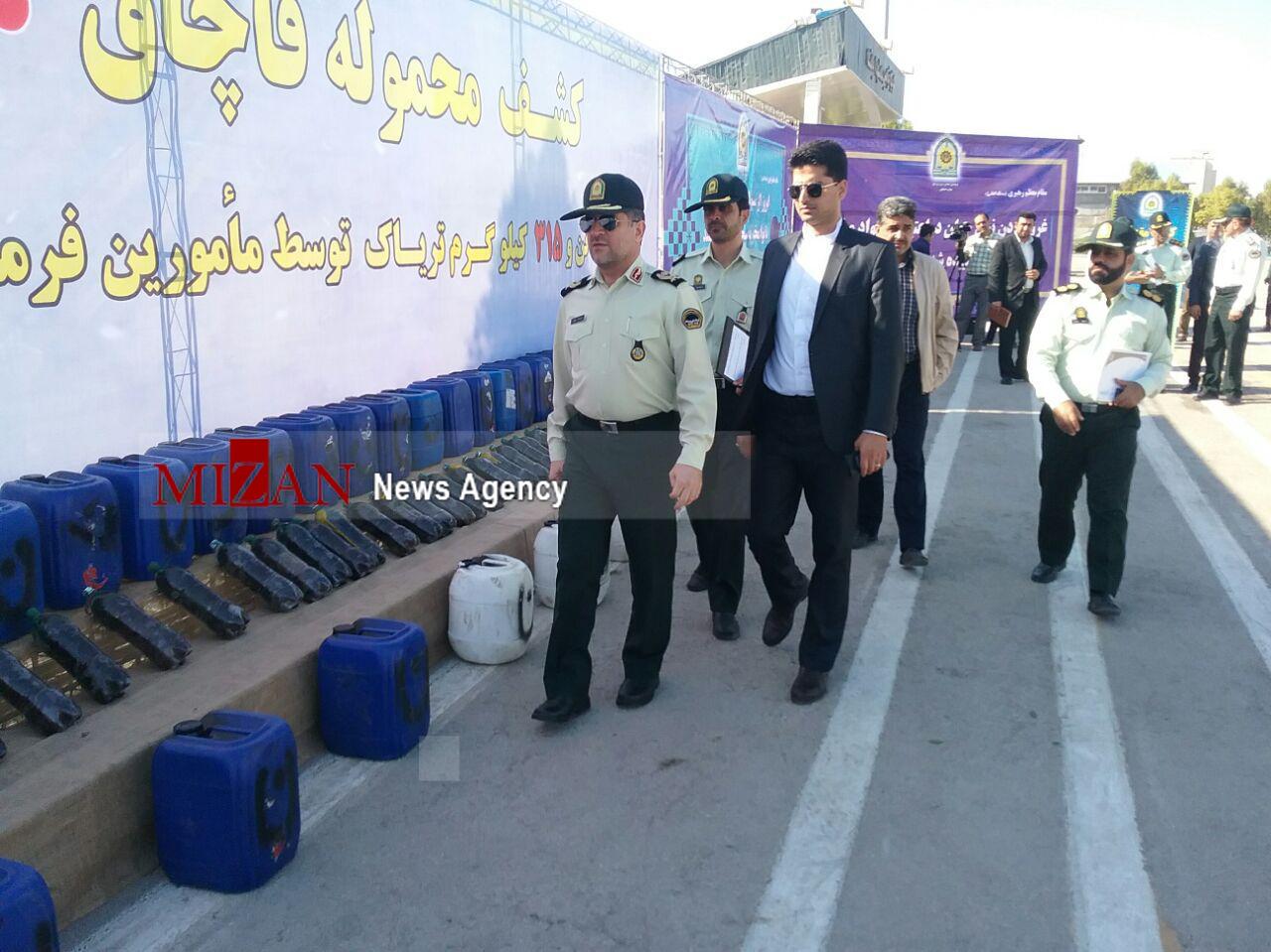 کشف بیش از4 تن و 300 کیلوگرم تریاک از یک بونکر در هرمزگان