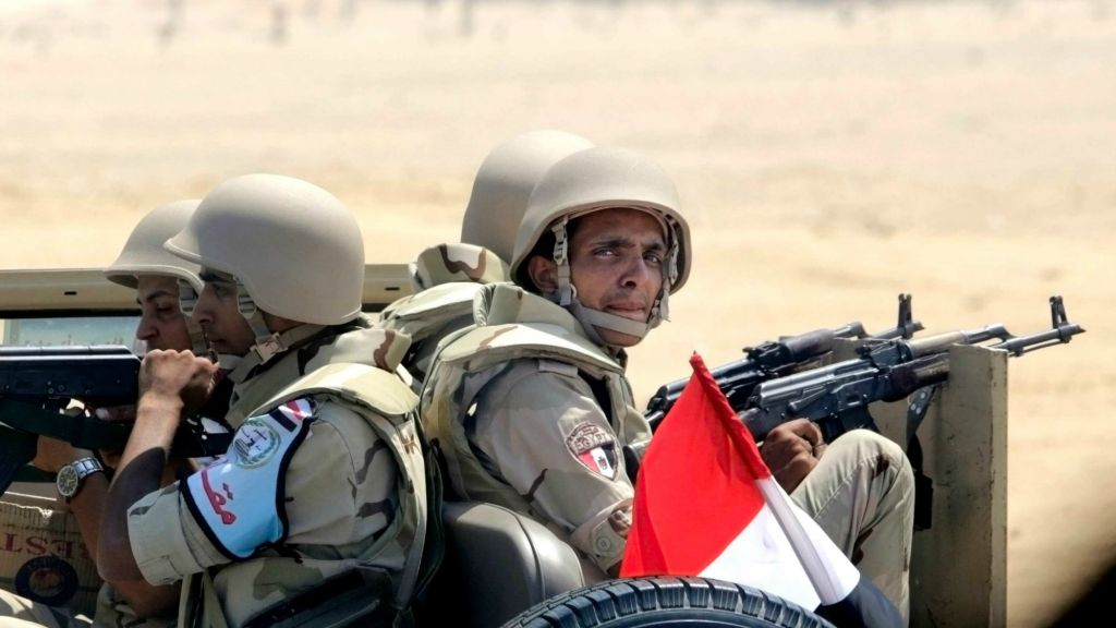 مصر 15 نفر را به اتهام کشتار سربازان این کشور اعدام کرد