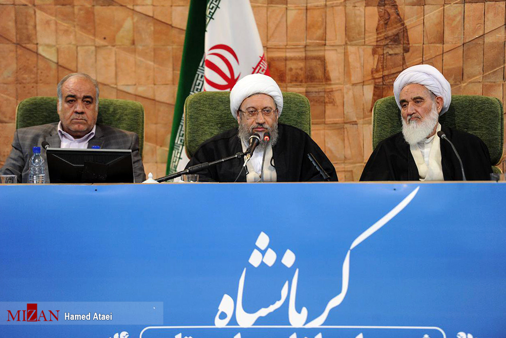 آیت الله آملی لاریجانی /