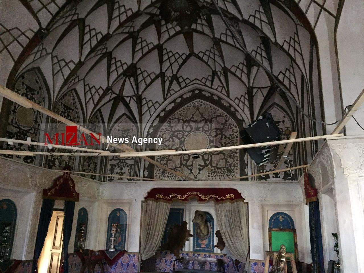 صحنه سازی مرمت برای فیلم برداری سریال در خانه طباطباییها / تبدیل عروس خانههای تاریخی کاشان به خوابگاه عوامل+ عکسها صحنه سازی مرمت برای فیلم برداری سریال در خانه طباطباییها / تبدیل عروس خانههای تاریخی کاشان به خوابگاه عوامل+ عکسها