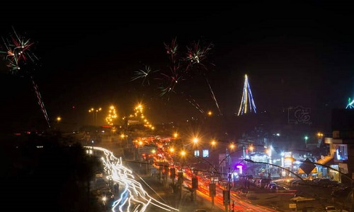 خبر خوب برای خاورمیانه در ۲۰۱۸/ دانشمند ایرانی نامزد جایزه کاشف سال ۲۰۱۷ شد/ تازهترین نرخها از بازار دلار و سکه/ جشن سال نو میلادی در موصل خبر خوب برای خاورمیانه در ۲۰۱۸/ دانشمند ایرانی نامزد جایزه کاشف سال ۲۰۱۷ شد/ تازهترین نرخها از بازار دلار و سکه/ جشن سال نو میلادی در موصل