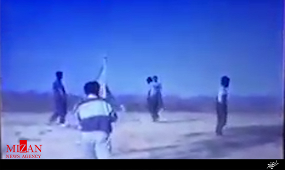 تصاویری بازی فوتبال سید حسن نصرالله و برخی از اعضای حزبالله در زمین خاکی تصاویری بازی فوتبال سید حسن نصرالله و برخی از اعضای حزبالله در زمین خاکی