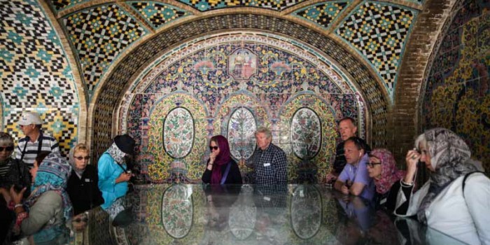 گردشگران پشت در موزه‌های ایران می‌مانند/ قیمت بالای بلیت بدون امکانات