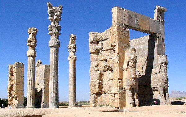 ۱۸۶ اثر در فهرست آثار ملی منقول ثبت شد/ از تخت جمشید تا گلستان