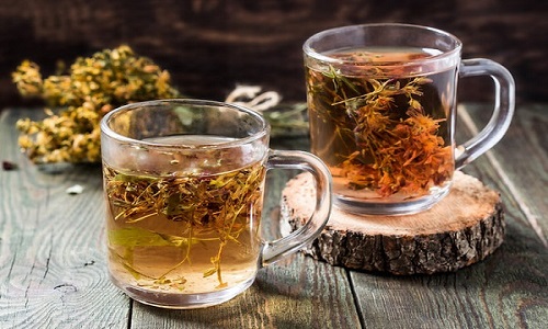با این دمنوش افسنتین به جنگ کم‌خونی بروید