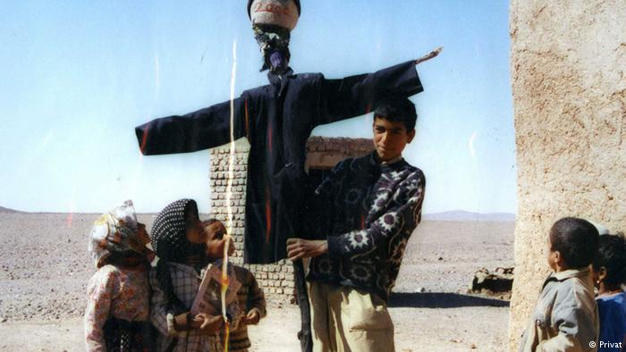 عروسکهایی برای طلب باران / خدا کند باران ببارد عروسکهایی برای طلب باران / خدا کند باران ببارد
