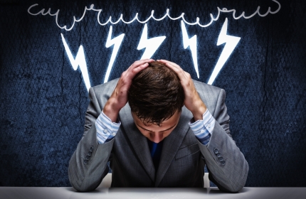 ۵ روش برای دور کردن افکار منفی