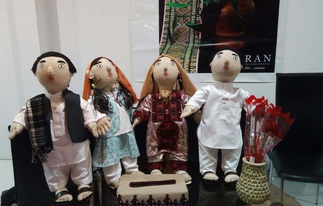 عروسکهای ایرانی در دست شاهزادگان عربی+عکس عروسکهای ایرانی در دست شاهزادگان عربی+عکس