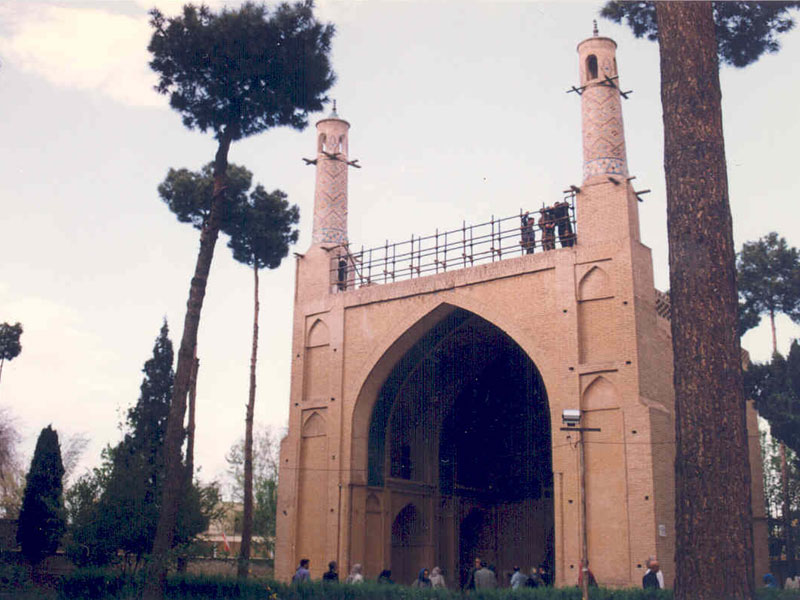 معرفی منارجنبان