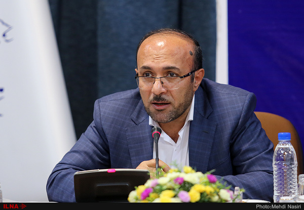 واردات تلفن همراه ٩٨ درصد افزايش يافت/ افتتاح رسمی ٣ پروژه الکترونیکی گمرک در دهه فجر