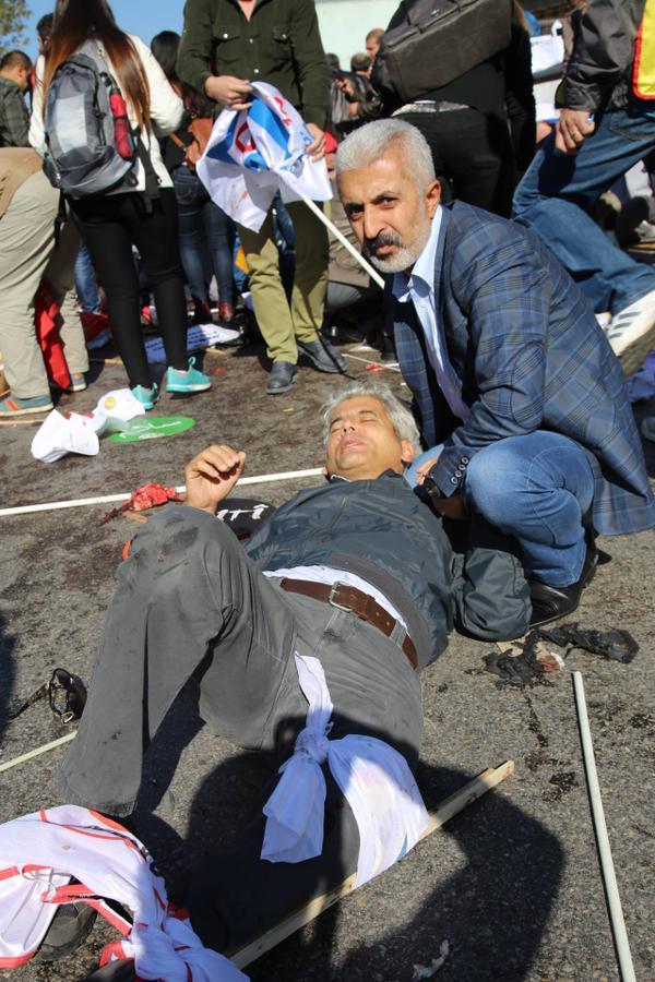 وقوع 2 انفجار شدید در ایستگاه قطار شهری آنکارا/چندین نفر کشته و زخمی شدند+عکس وقوع 2 انفجار شدید در ایستگاه قطار شهری آنکارا/چندین نفر کشته و زخمی شدند+عکس