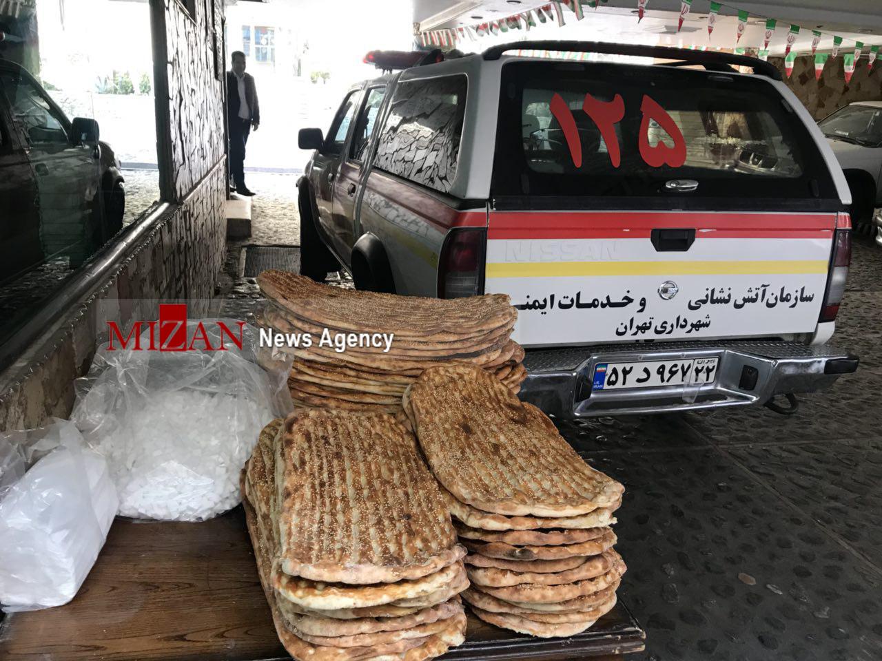 تخلیه ساختمان های اطراف محل آتش سوزی ساختمان برق حرارتی در میدان ولیعصر/ احتمال ریزش وجود دارد تخلیه ساختمان های اطراف محل آتش سوزی ساختمان برق حرارتی در میدان ولیعصر/ احتمال ریزش وجود دارد