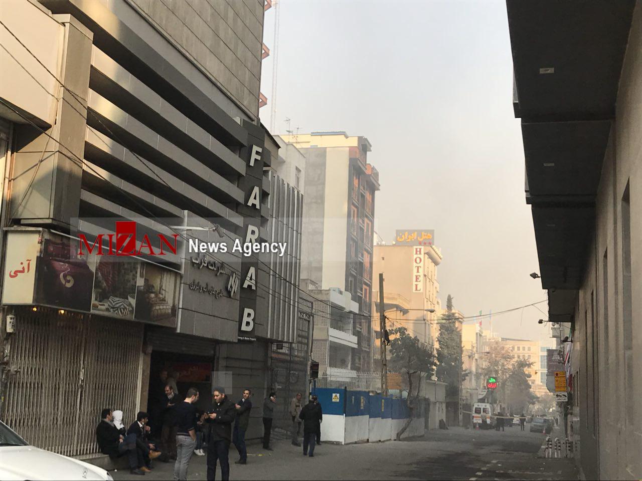 احتمال ریزش ساختمان برق حرارتی وزارت نیرو/ آتش نشانان به کانون آتش رسیدند+عکس و فیلم احتمال ریزش ساختمان برق حرارتی وزارت نیرو/ آتش نشانان به کانون آتش رسیدند+عکس و فیلم