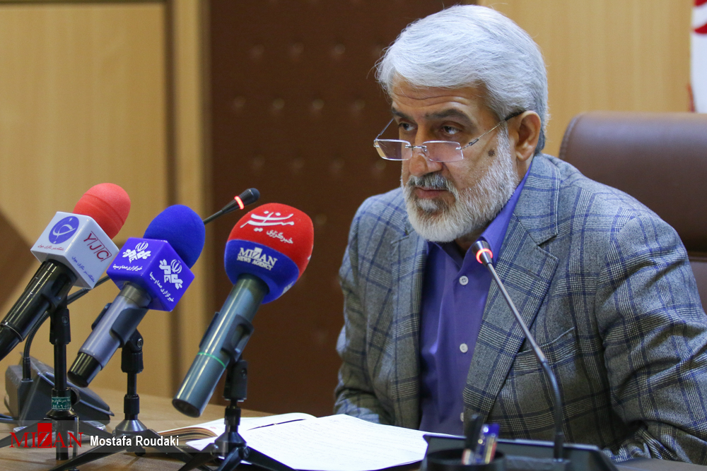 بدور از هر ملاحظه‌ای به داد آلودگی هوا برسیم/ بنزین و گازوییل ناسالم عامل اصلی آلودگی هوا در کشور است/ وزارت نفت توجه جدی و واقعی به بهینه سازی سوخت کند