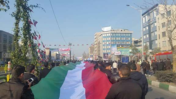 المیادین: راهپیمایی گسترده مردم در تهران و شهرهای مختلف ایران به مناسبت 22 بهمن المیادین: راهپیمایی گسترده مردم در تهران و شهرهای مختلف ایران به مناسبت 22 بهمن