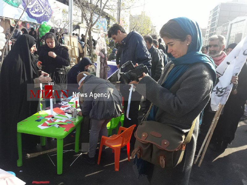 حضور گرم و پرشور ملت برای خلق حماسه «۲۲ بهمن تماشایی» + حاشیه‌ها و تصاویر