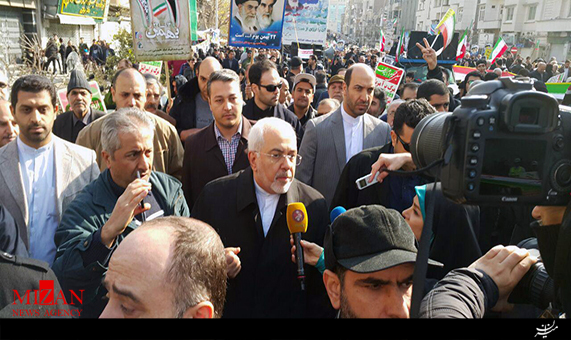 حضور وزیر امور خارجه در راهپیمایی ۲۲ بهمن حضور وزیر امور خارجه در راهپیمایی ۲۲ بهمن + فیلم