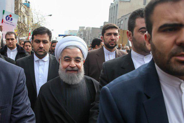 حضور گرم و پرشور ملت برای خلق حماسه «۲۲ بهمن تماشایی» + حاشیه‌ها و تصاویر