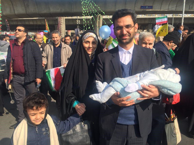 حضور گرم و پرشور ملت برای خلق حماسه «۲۲ بهمن تماشایی» + حاشیه‌ها و تصاویر
