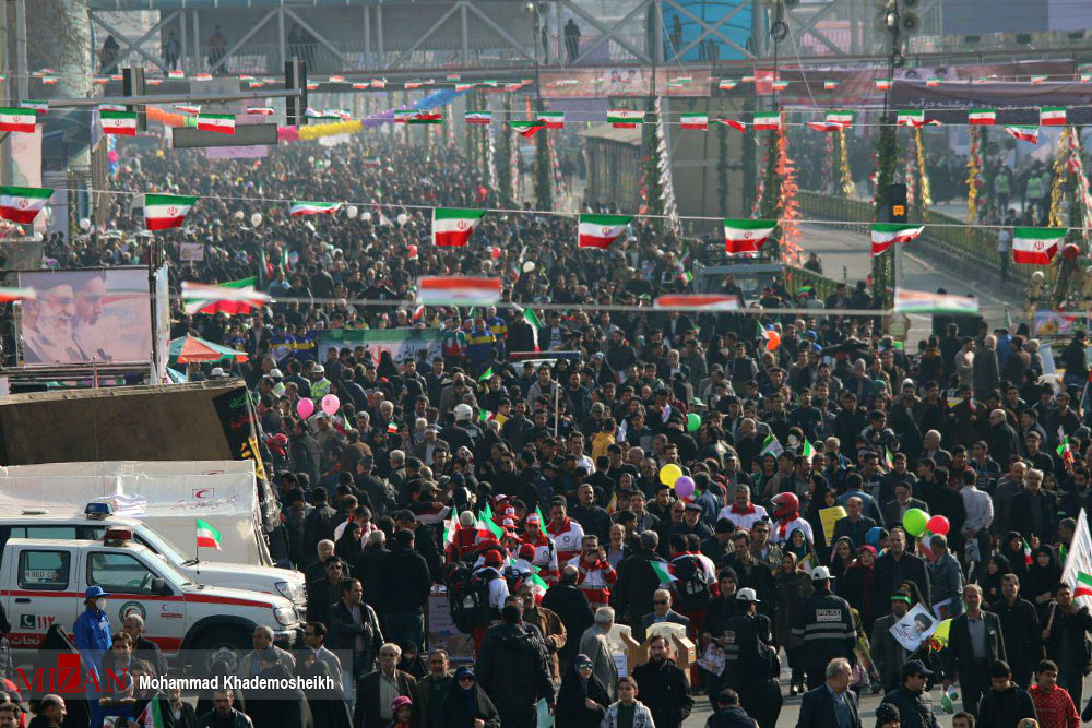 22 بهمن المیادین: راهپیمایی گسترده مردم در تهران و شهرهای مختلف ایران به مناسبت 22 بهمن/الفرات: حضور میلیونی مردم ایران در راهپیمایی 22 بهمن