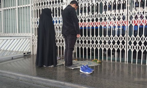 نماز اول وقت راهپیمانان تهرانی+عکس