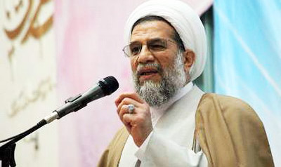 دشمن ۲۴ ساعت مشغول کار است و ما نیز باید مردانه برای مقابله با آن کار کنیم