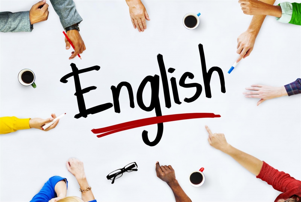 دلیل جذب ایرانی ها به ادبیات خارجی چیست؟