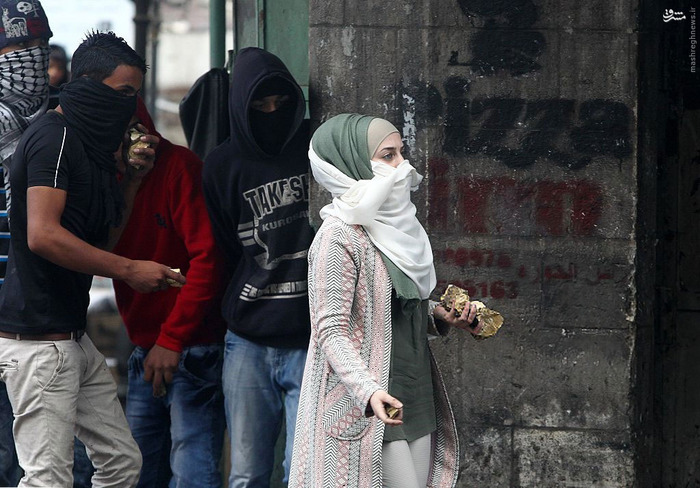 زنان فلسطینی در خط مقدم انتفاضه+تصاویر زنان فلسطینی در خط مقدم انتفاضه+تصاویر