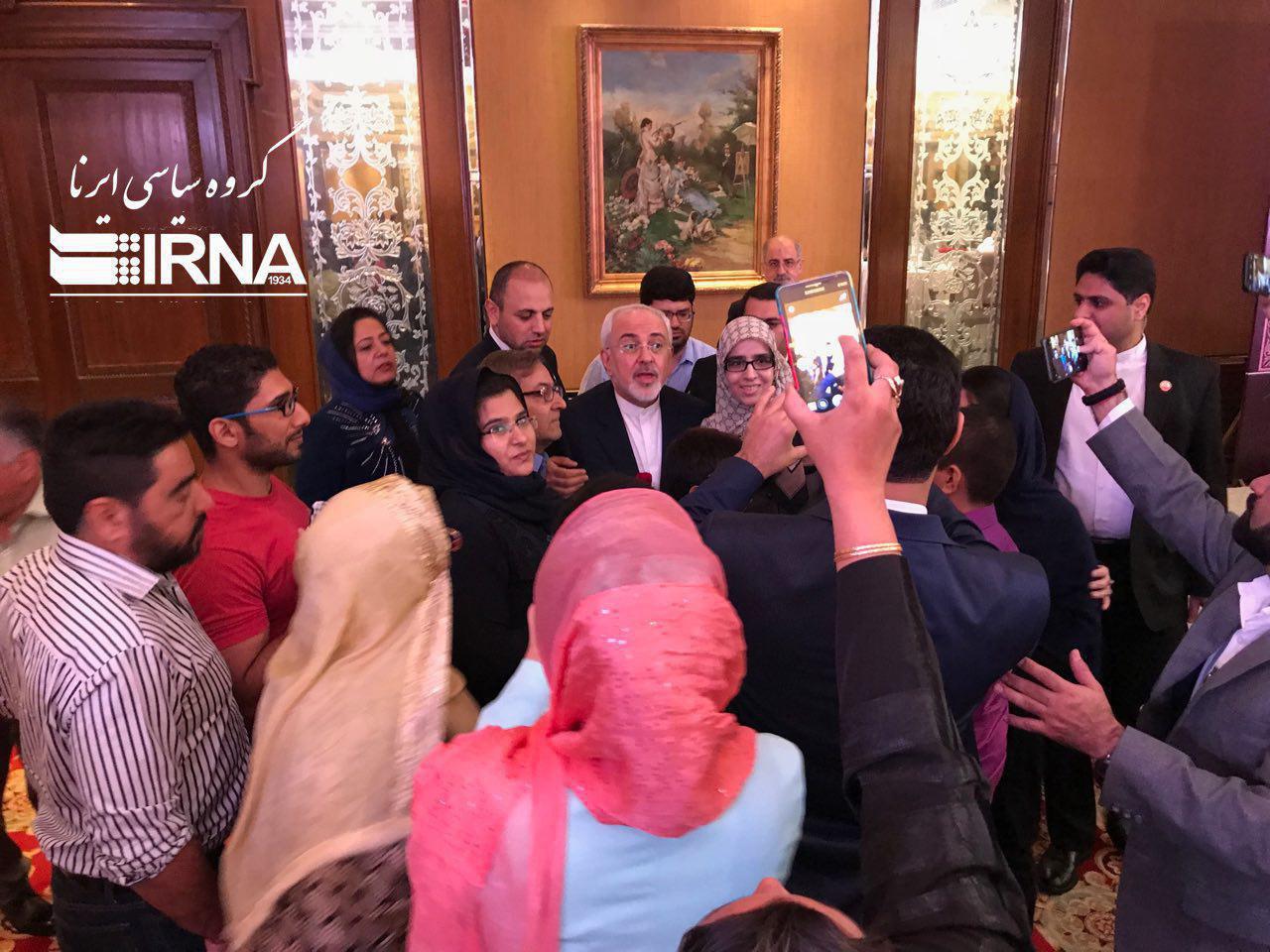 شکار ماهی 7 کیلویی در ریجاب/ هند گردی روحانی/ نشانه های کمبود ویتامین شکار ماهی 7 کیلویی در ریجاب/ هند گردی روحانی/ نشانه های کمبود ویتامین
