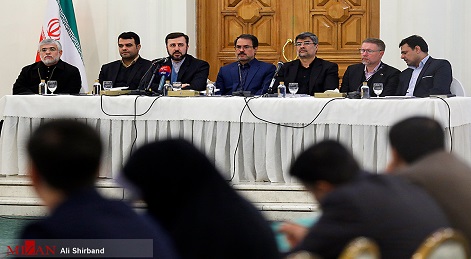 ایجاد 40 مرکز ملاقات فرزندان طلاق با والدین در سراسر کشور/ حضور مشاور در دادگاه‌های اطفال/ مکانیزم‌های حقوق بشری بین المللی و کشور‌های غربی باید نگران کودکان یمن و میانمار باشند