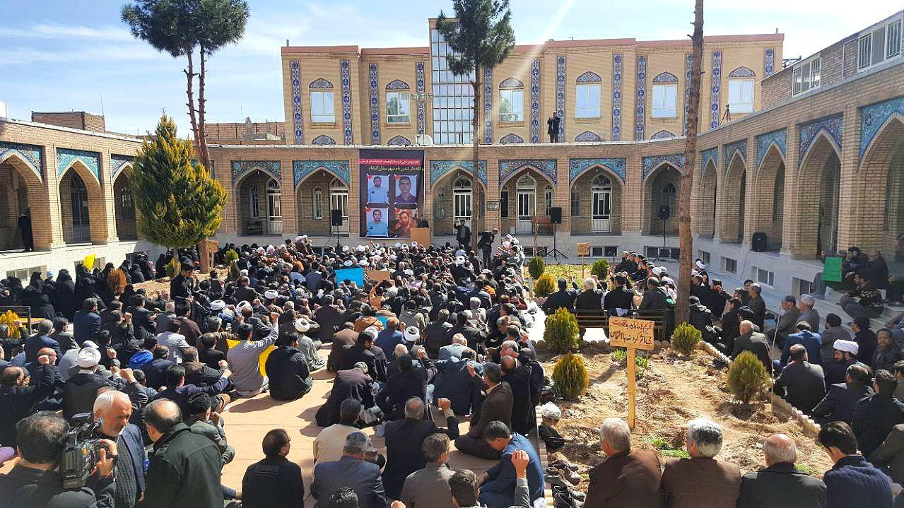 خالکوبی کره چشم/ ساخت هر پنج روز یک آسمان خراش در چین/ کشف گز با مغز تریاک/ تصویری از وزیر بهداشت در سال 57 خالکوبی کره چشم/ ساخت هر پنج روز یک آسمان خراش در چین/ کشف گز با مغز تریاک/ تصویری از وزیر بهداشت در سال 57