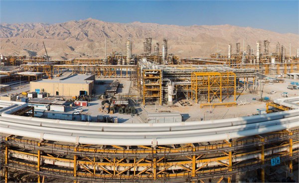 نخستين رديف شيرين‌سازي پالايشگاه فازهاي 22-24 آماده دريافت گاز ترش شد