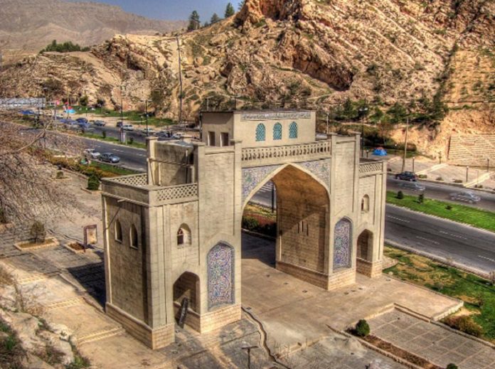 معرفی دروازه قرآن شیراز