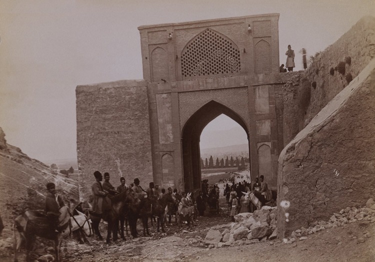 معرفی دروازه قرآن شیراز