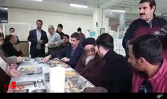 حضور امام جمعه تبریز در سلف دانشجویی دانشگاه فنی تبریز حضور امام جمعه تبریز در سلف دانشجویی دانشگاه فنی تبریز + فیلم