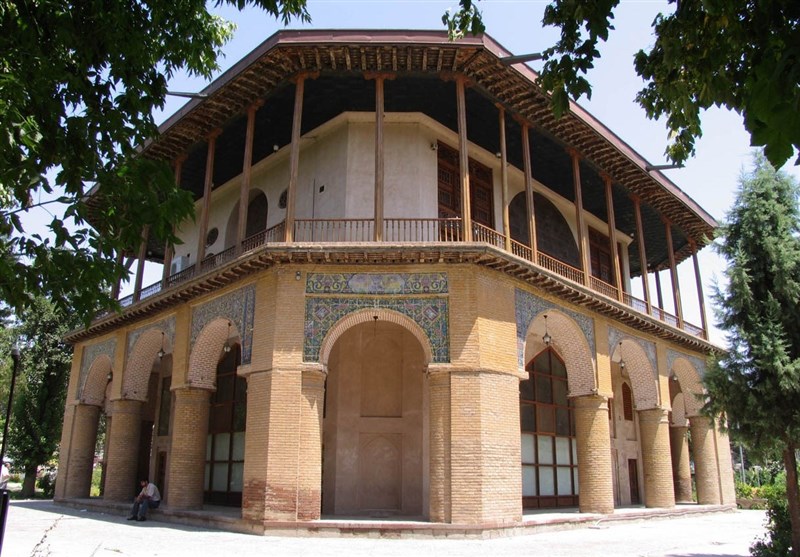 معرفی عمارت چهل ستون قزوین معرفی عمارت چهل ستون قزوین