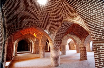 معرفی برج آجری اشقون بابا در کردستان