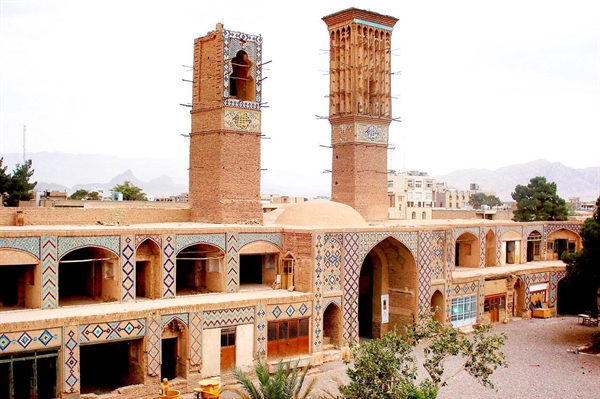معرفی کاروانسرای وکیل در کرمان