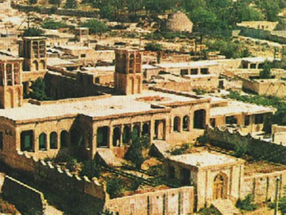 معرفی عمارت کلاه فرنگی در بندرعباس معرفی عمارت کلاه فرنگی در بندرعباس