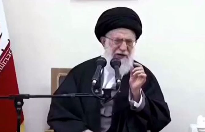 رهبرانقلاب: ثبات، عامل موفقیت ما در انقلاب است رهبرانقلاب: ثبات، عامل موفقیت ما در انقلاب است