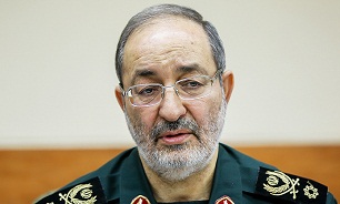 هیچ‌کس حق مذاکره با بیگانگان در مورد توان دفاعی و موشکی کشور را ندارد