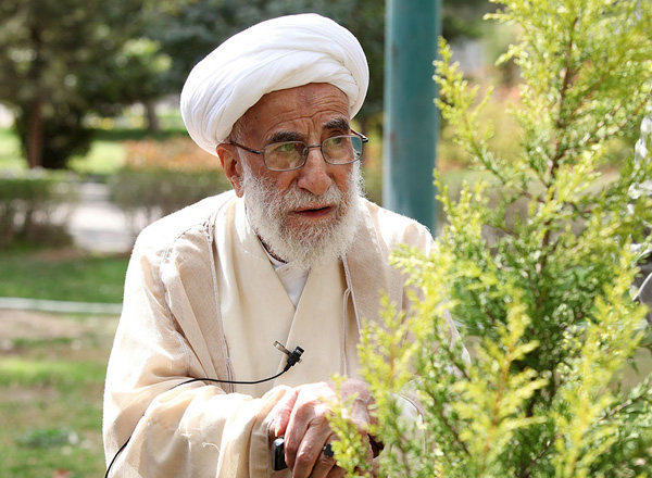 آیت‌الله جنتی: درختکاری از باقیات الصالحات است
