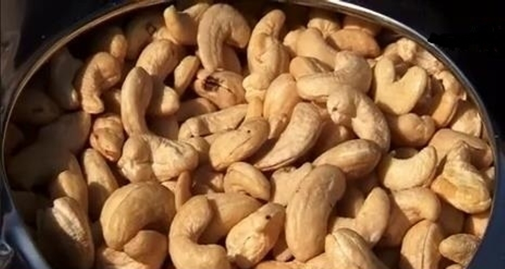 بادام هندی های قاچاق در عجب شیر کشف شد