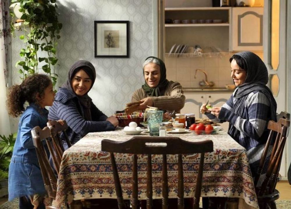 افت فروش در سینمای ایران در آستانه نوروز/بدون تاریخ بدون امضا همچنان در صدر گیشه سینمای ایران افت فروش در سینمای ایران در آستانه نوروز/بدون تاریخ بدون امضا همچنان در صدر گیشه سینمای ایران