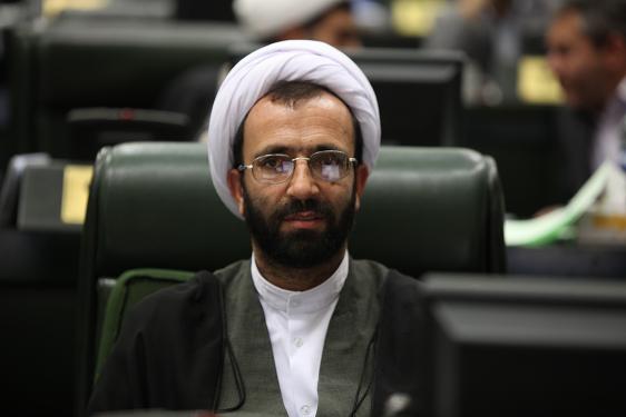 جامعه از سیاست زدگی مسئولین خسته است/ نوروز/13/ مجلس