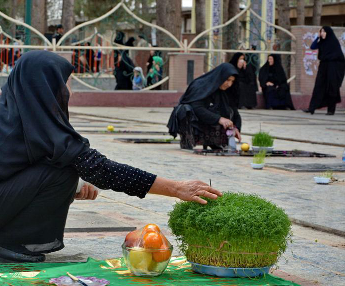 فلسفه زیارت اهل قبور در پنجشنبه آخر سال/ دعاهایى که به کار اموات مى آیند فلسفه زیارت اهل قبور در پنجشنبه آخر سال/ دعاهایى که به کار اموات مى آیند