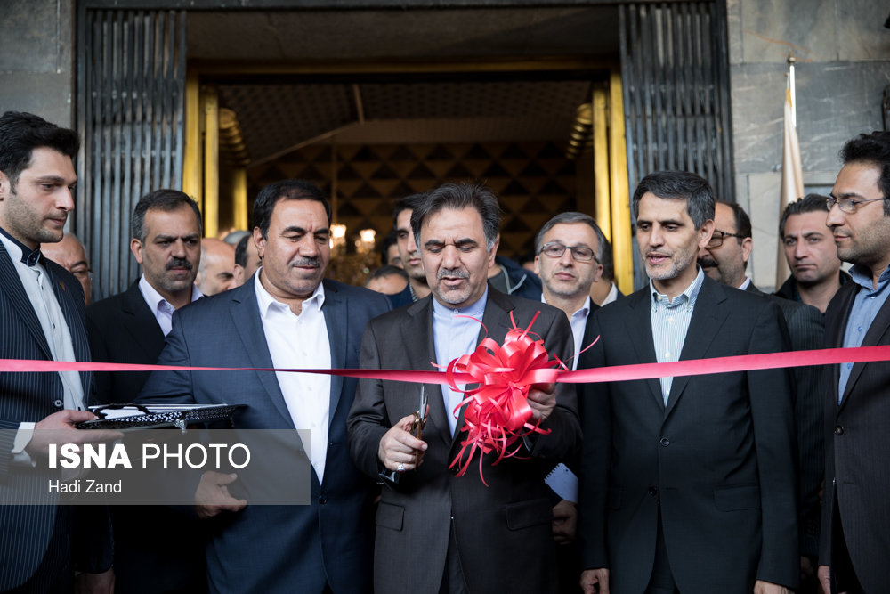 عکس/ برگزاری مراسم ورود واگن مسافری جدید با حضور وزیر راه و شهرسازی
