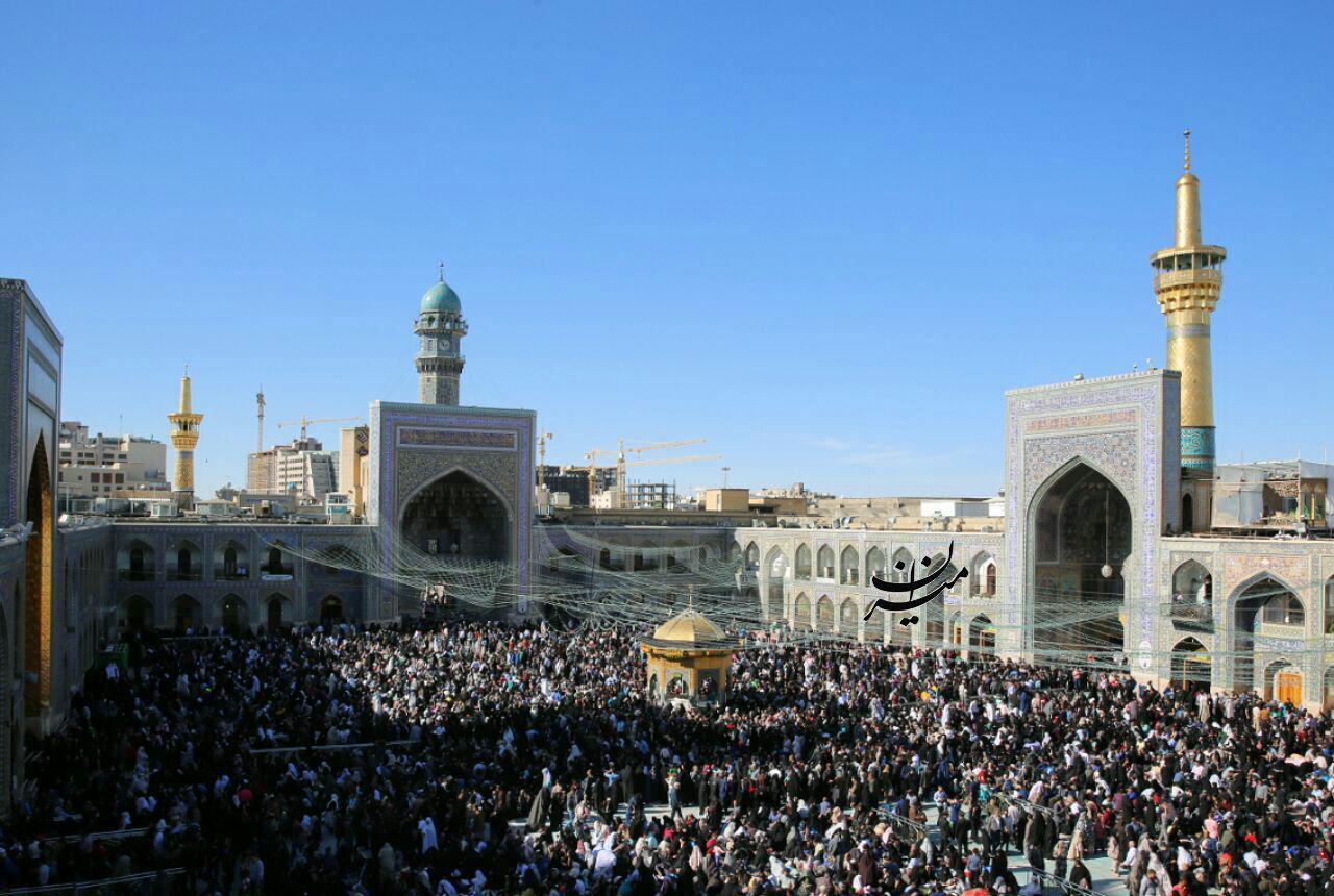 صحن حرم امام رضا (ع) در کمتر از 5 ساعت مانده به سال نو صحن حرم امام رضا (ع) در کمتر از 5 ساعت مانده به سال نو