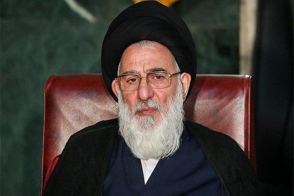 مسئولان برای حل مشکلات معیشتی مردم گام‌های جدی بردارند