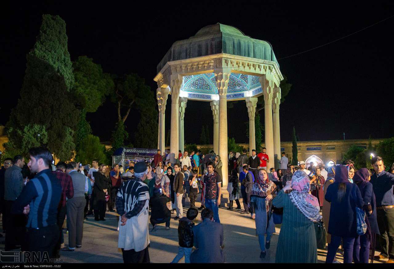 حقوق کارمندان در سال 97 چقدر افزایش پیدا می کند؟/آب لیمو میل کنید تا غذایتان هضم شود! حقوق کارمندان در سال 97 چقدر افزایش پیدا می کند؟/آب لیمو میل کنید تا غذایتان هضم شود!
